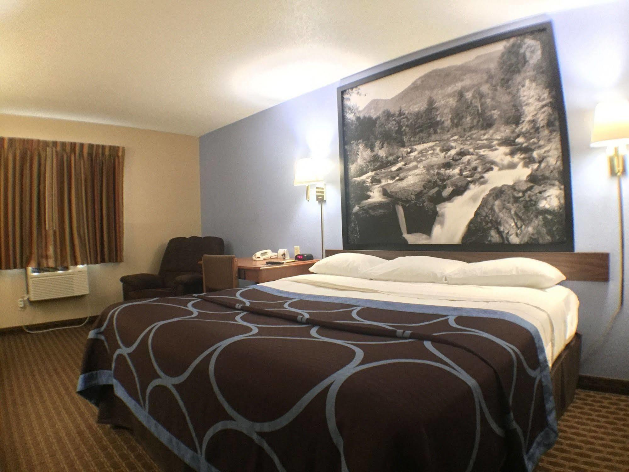Super 8 By Wyndham Johnstown/Gloversville Zewnętrze zdjęcie