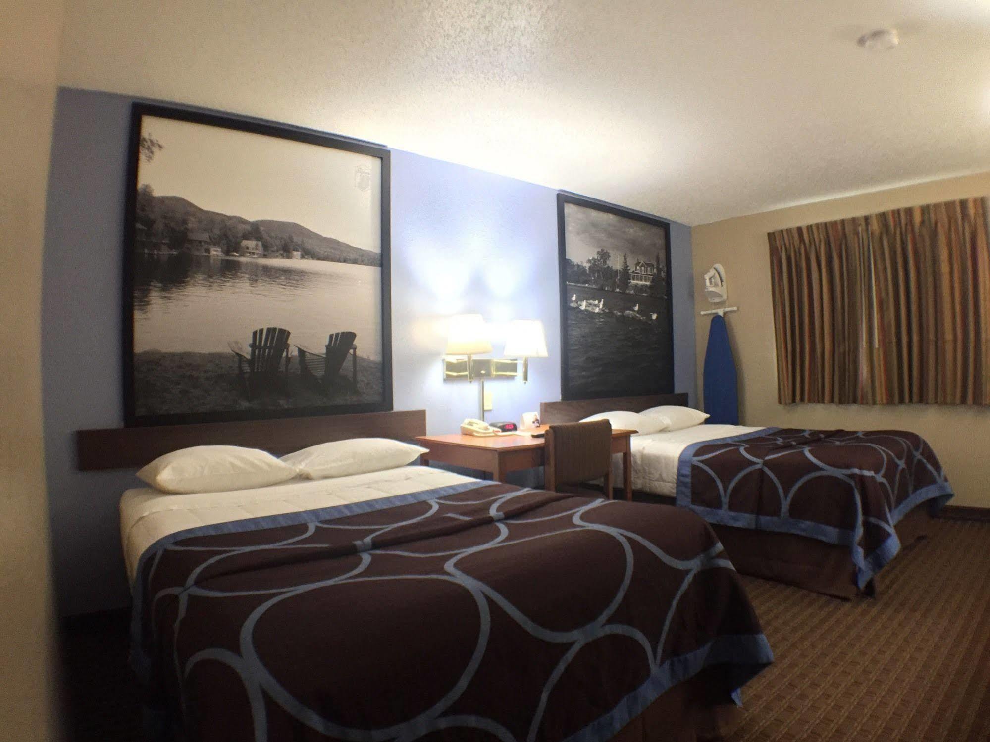 Super 8 By Wyndham Johnstown/Gloversville Zewnętrze zdjęcie