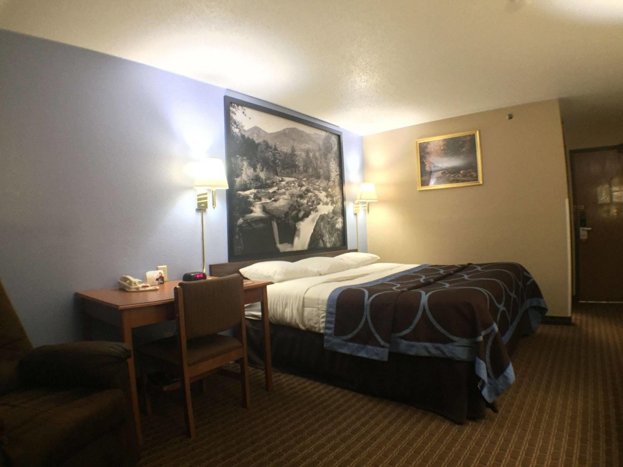 Super 8 By Wyndham Johnstown/Gloversville Zewnętrze zdjęcie